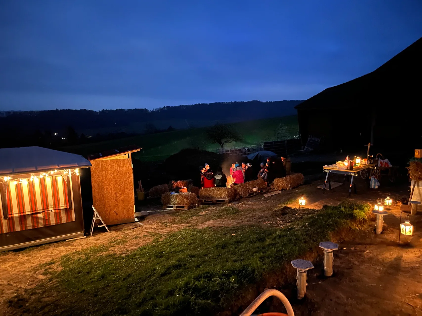 Articolo 13: Serata vin brulè e raclette: pausa e ringraziamento